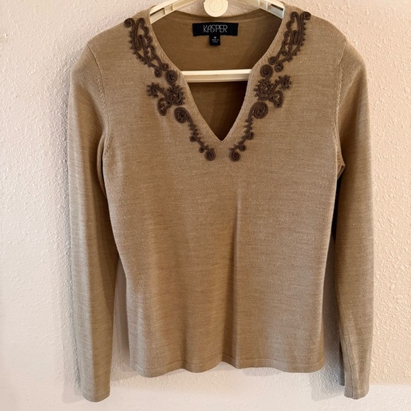Vintage 1980’s Kasper Sweater Wool Blend V-neck Scroll Embroidery Taupe Size Med - Picture 1 of 10